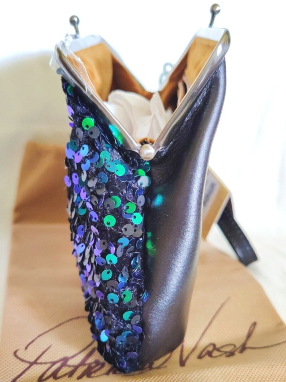 Patricia Nash Savena Frame Kisslock Sequins & Leather Wristlet Clutch in Green - Picture 10 of 13